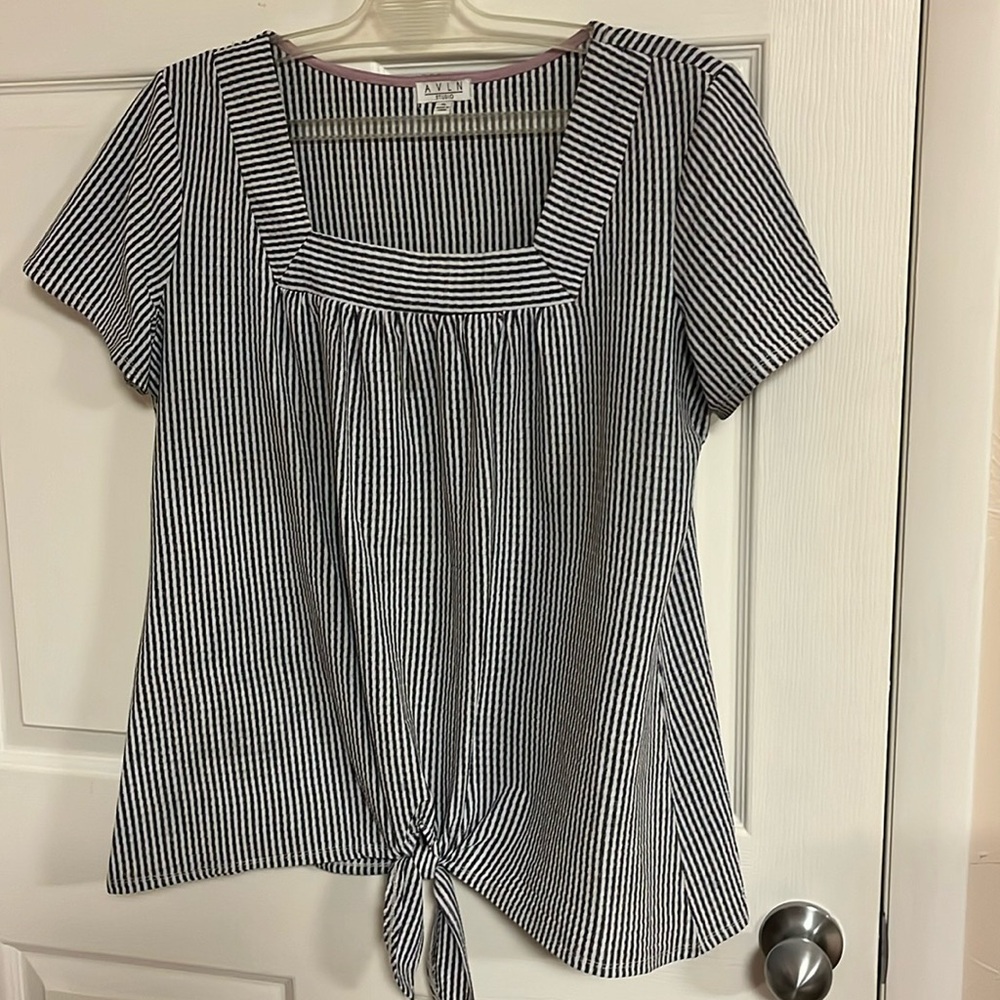 Ladies top, Stitch Fix Brand Avon Studio, XL, Navy and White